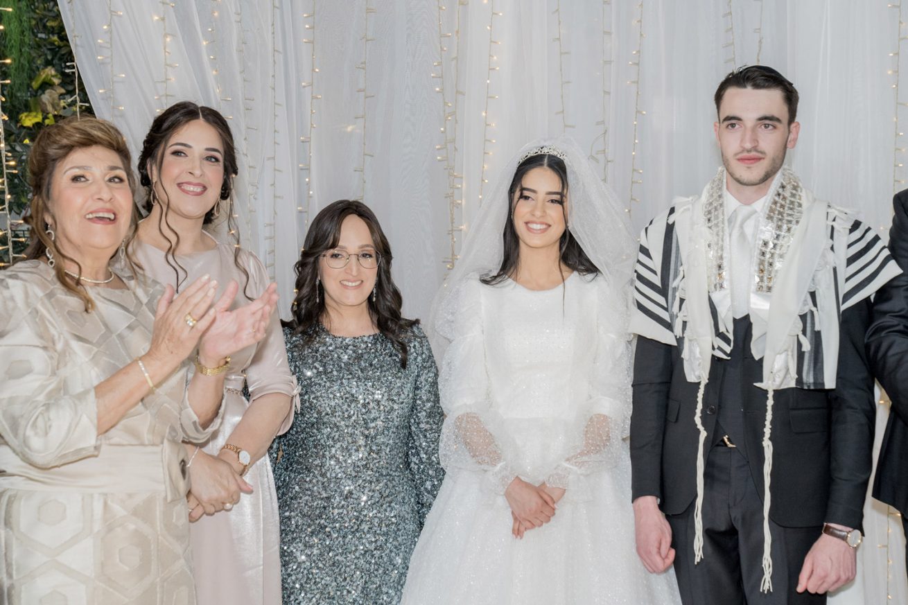 photographer religious wedding ceremony